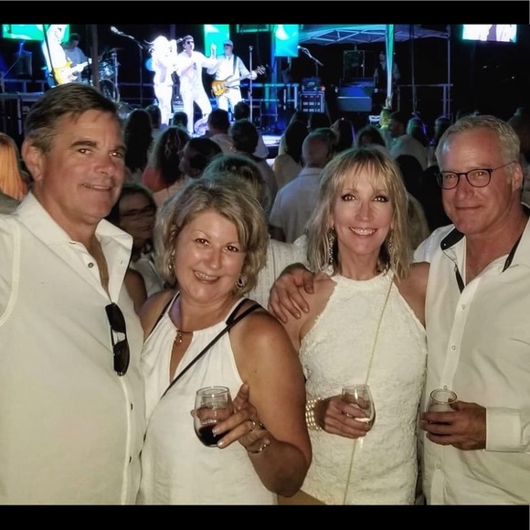 Meet your Posher, Laurel - Picture 2 of 2